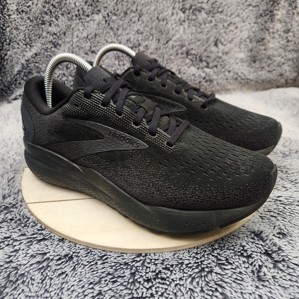 Brooks Ghost 16 Triple Black Running Shoes Sneakers Men's Size 8.5